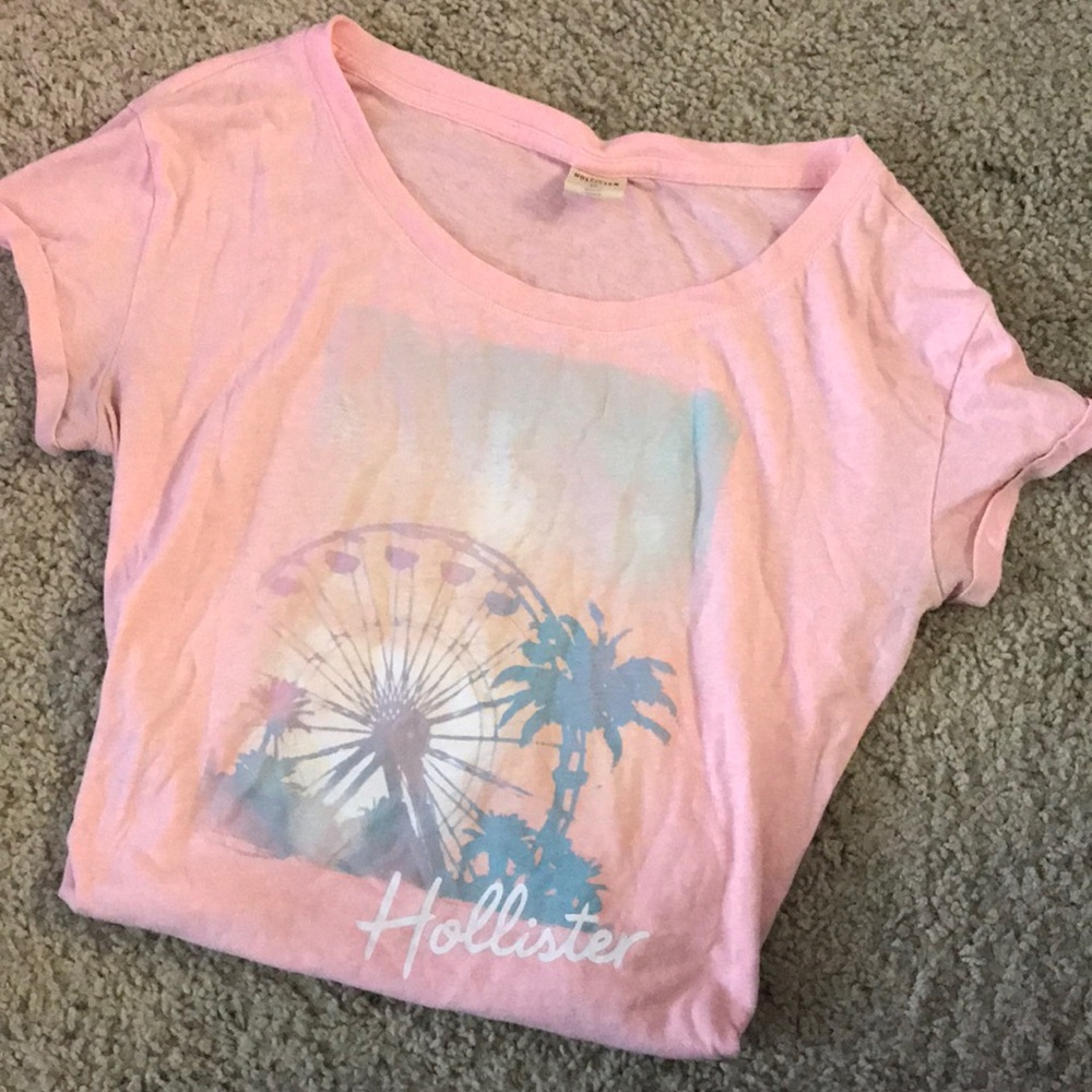 Hollister Graphic Tee
